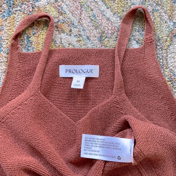 Prologue - Woven Sleeveless Top - Picture 3 of 3